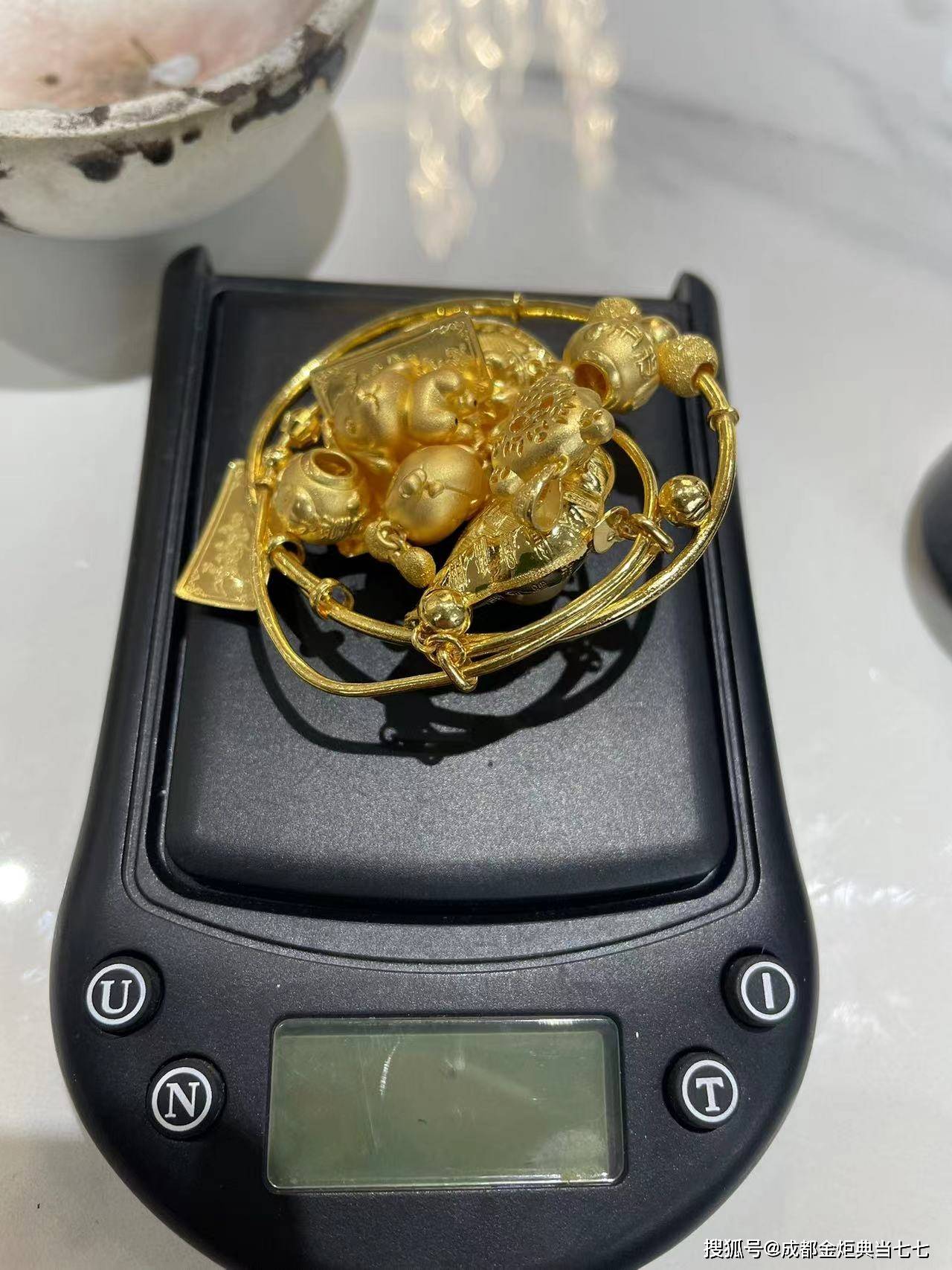 嘉峪关最新24小时上门回收金价方法分析(最方便真实的嘉峪关24小时上门回收黄金方法)